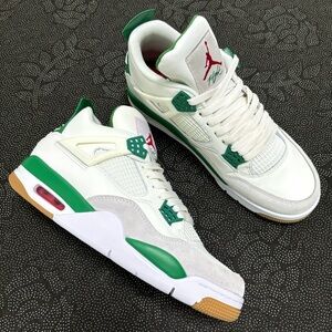 Jordan 4 Men’s Sneakers Retro SB 'Pine Green'